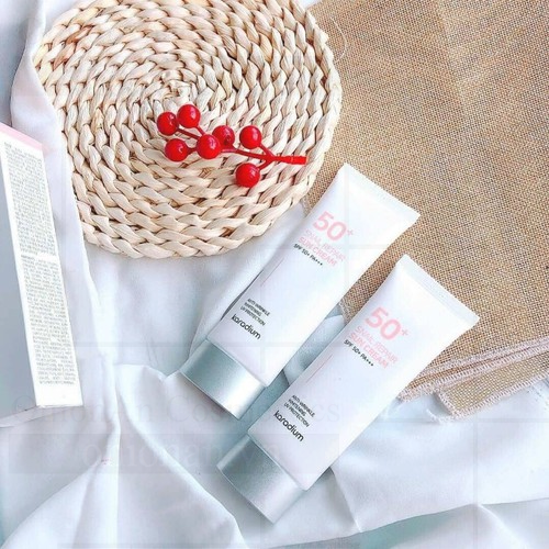 Kem Chống Nắng Karadium Snail Repair Sun Cream SPF 50+ PA+++ (Mẫu Mới)